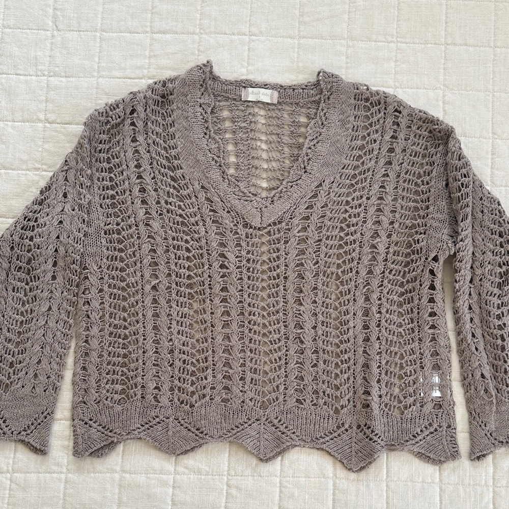 Altar'd State Gray V-Neck Knit Sweater